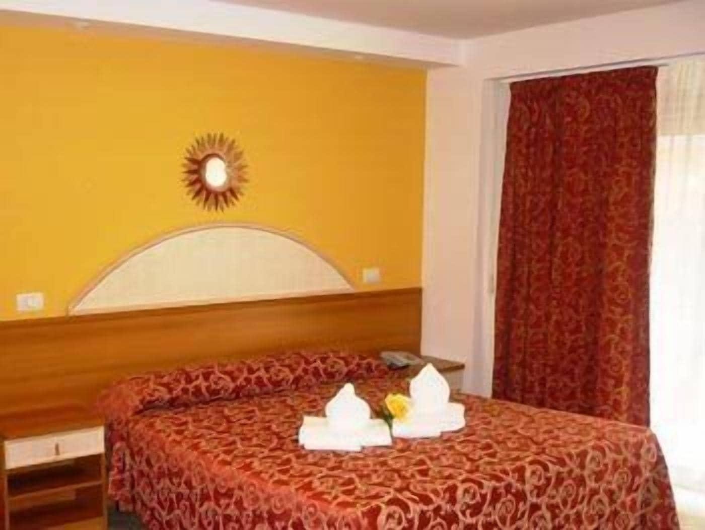 Hotel Bahama Rimini Esterno foto